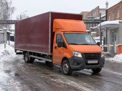 Фургон 3 т Новороссийск — Омск, фото 1 — спереди