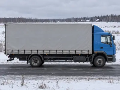 Тентованная фура 10 т Новороссийск — Тюмень, фото 1 — спереди
