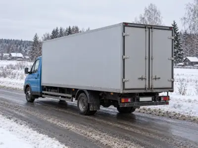 Фургон 3 т Уфа — Омск, фото 4 — сзади