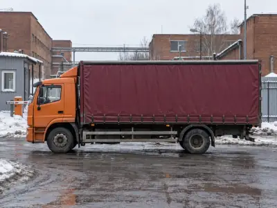 Шторная фура 10 т Челябинск — Тюмень, фото 3 — сбоку
