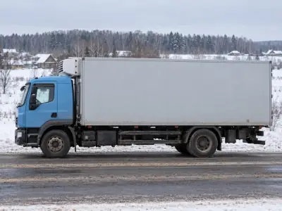Рефрижератор 10 т Тюмень — Омск, фото 3 — сбоку