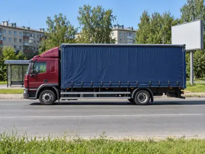 Шторная фура 10 т Санкт-Петербург — Челябинск, фото 1 — спереди