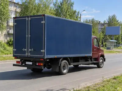 Фургон 5 т Сатка — Челябинск, фото 4 — сзади