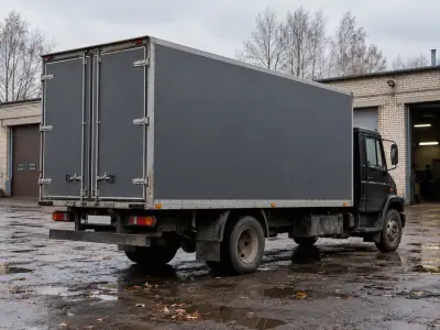 Фургон 5 т Челябинск — Омск, фото 4 — сзади