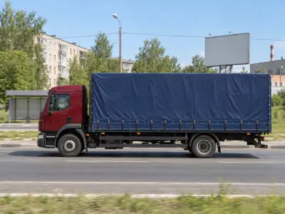 Тентованная фура 10 т Омск — Тольятти, фото 1 — спереди