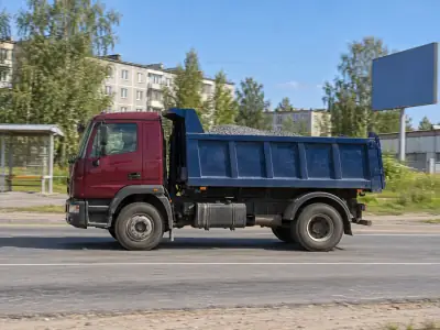 Самосвал 10 т Воронеж — Москва, фото 1 — спереди