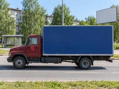 Фургон 5 т Омск — Уфа, фото 3 — сбоку